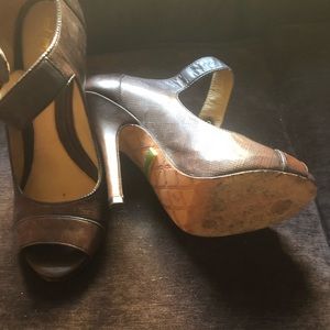 BY “L.A.M.B” COLOR BROWN